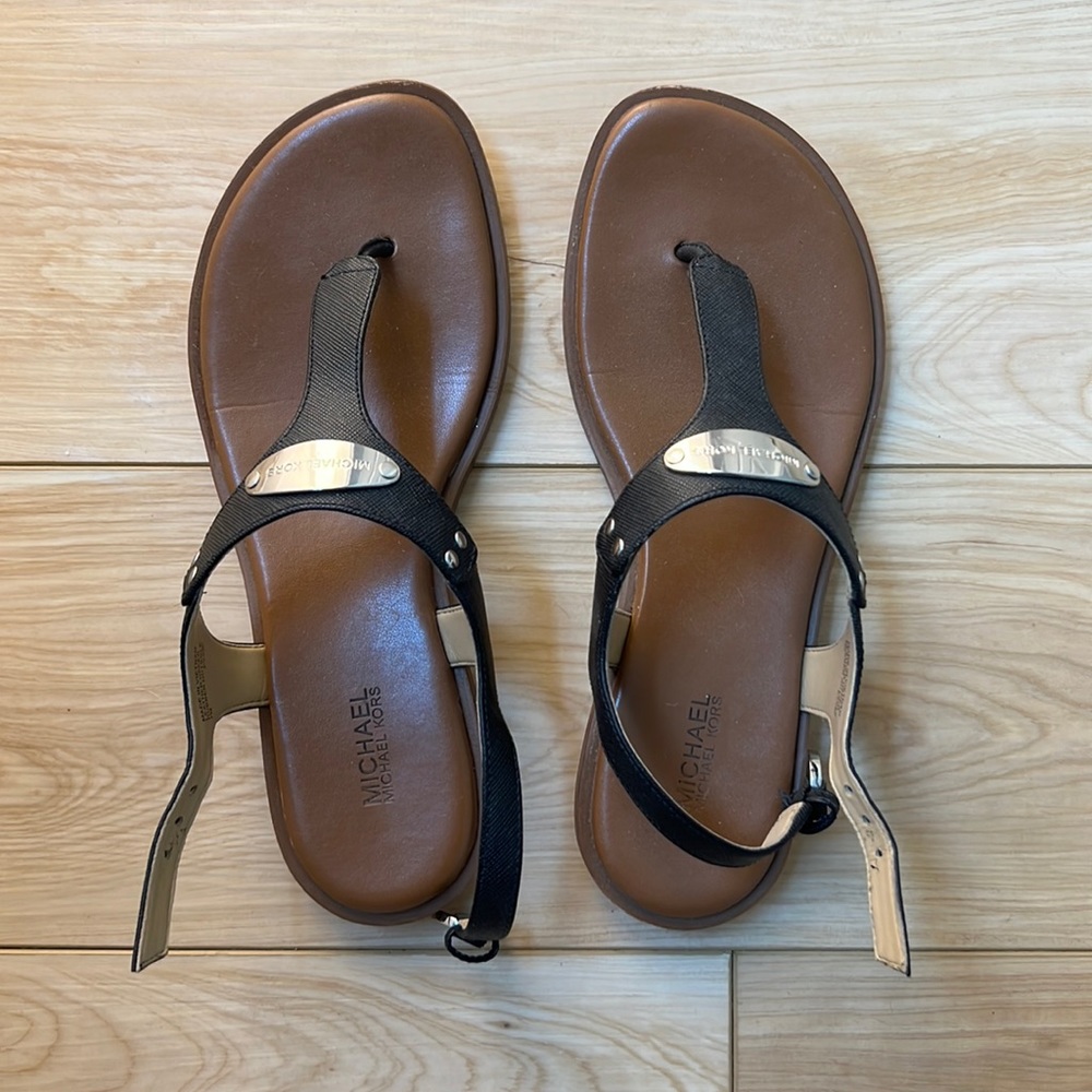Michael Kors leather sandals in great condition